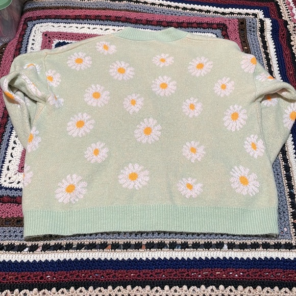 Green Flower Cardigan - One Size - Picture 2 of 7